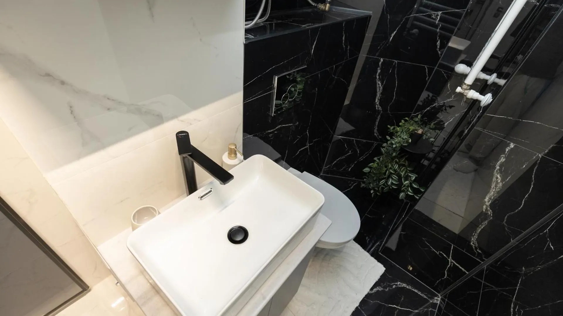 Fountain Bloom Apartment Bucureşti