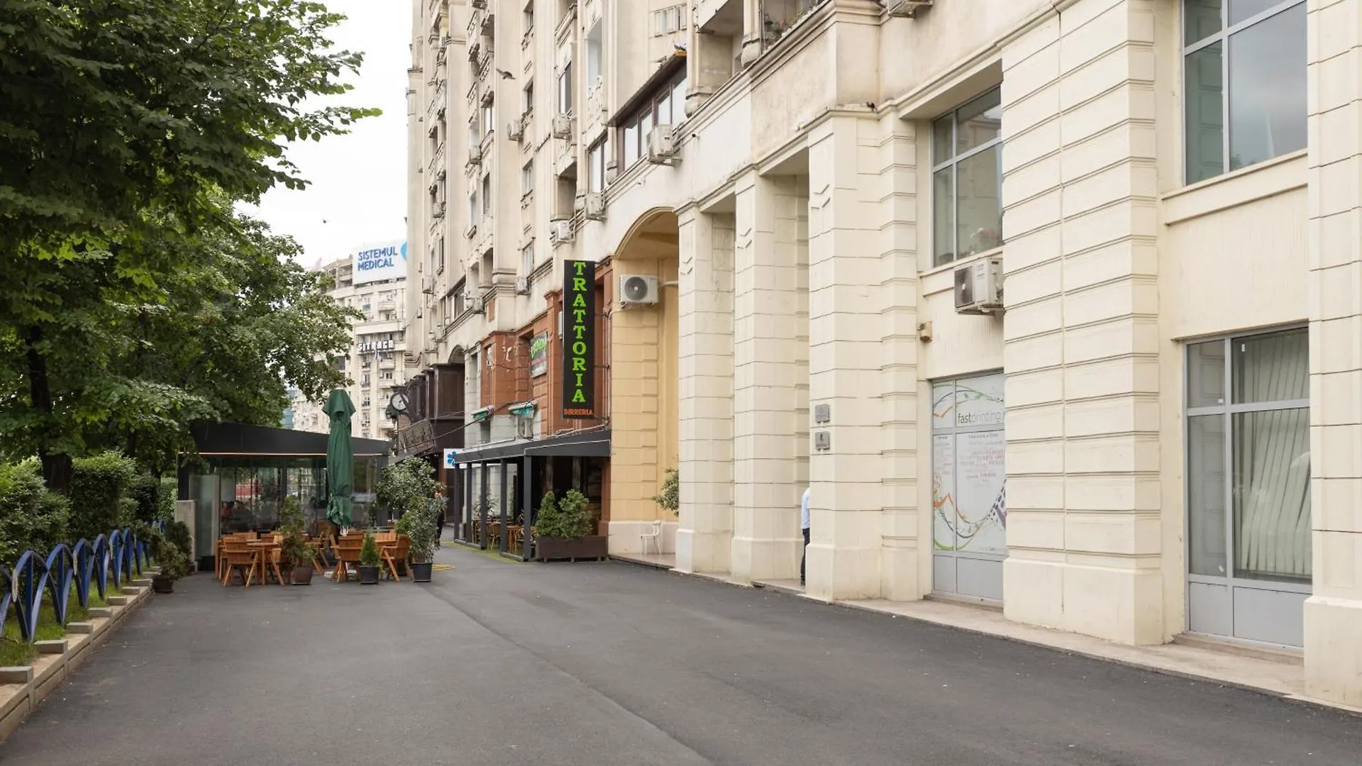 Fountain Bloom Apartment Bucureşti România