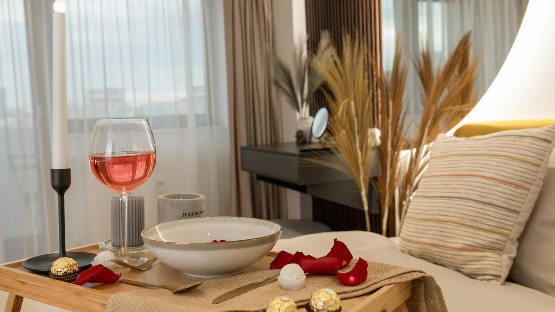 Fountain Bloom Apartment Bucureşti 0*,  România